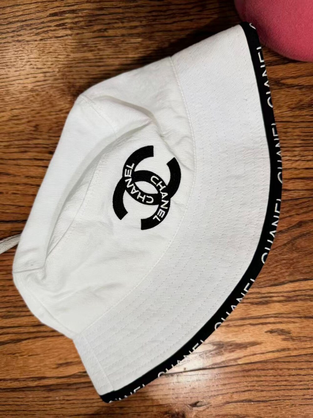Chanel White Cotton Bucket Hat with Reversed CC Logo